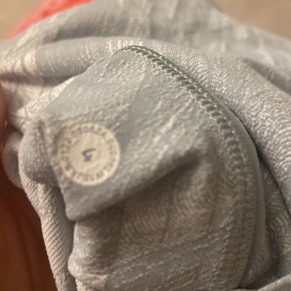 Lululemon Swift Speed High-Rise Tight 28" Reverberate Chevron Jacquard Silver 4 - Picture 4 of 4